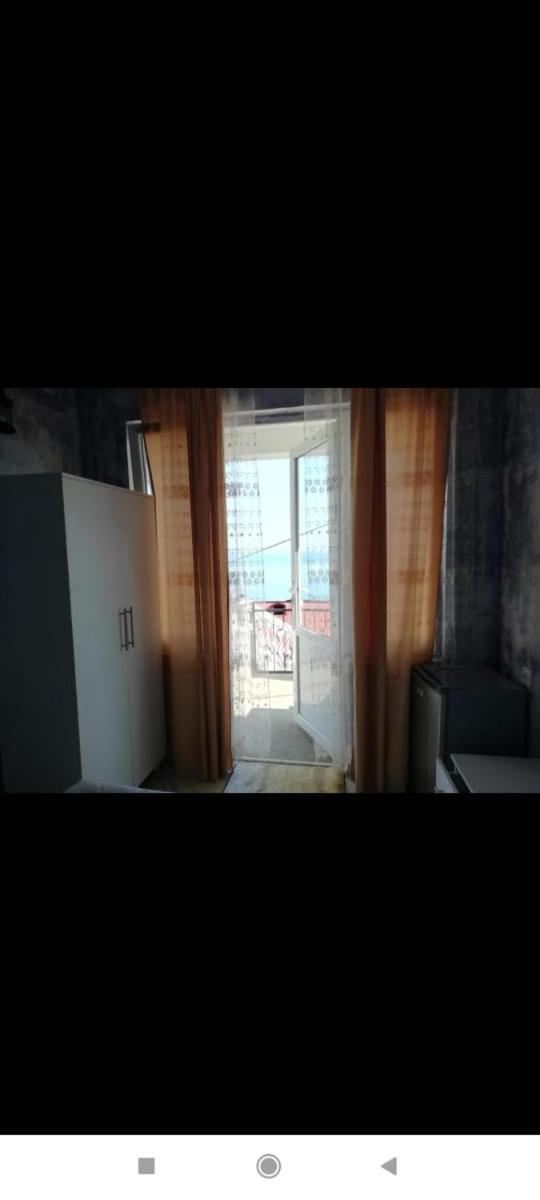 Geno Guest House Kvariati Exterior foto