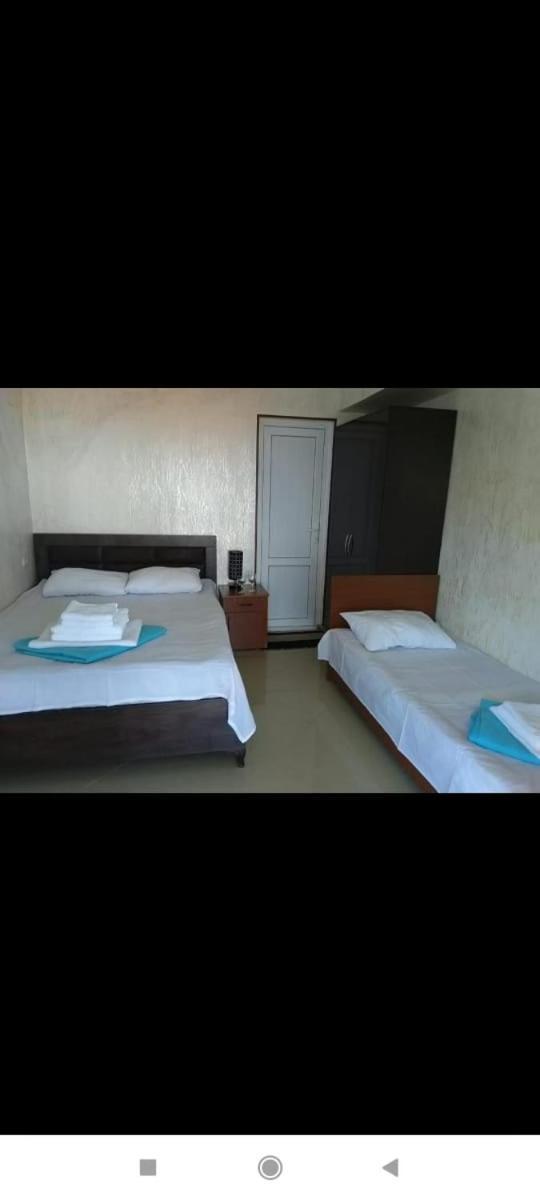 Geno Guest House Kvariati Habitación foto