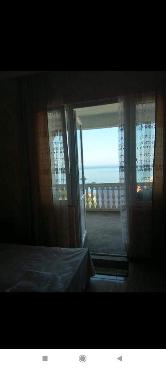 Geno Guest House Kvariati Habitación foto