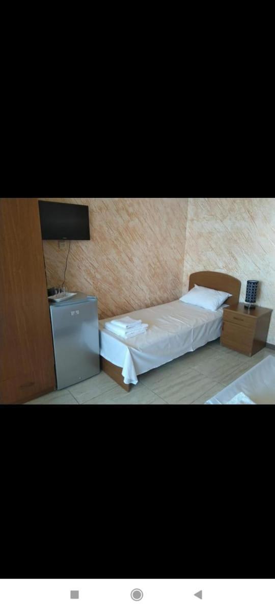 Geno Guest House Kvariati Habitación foto